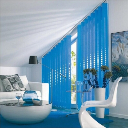 Тканевые жалюзи на треугольные окна